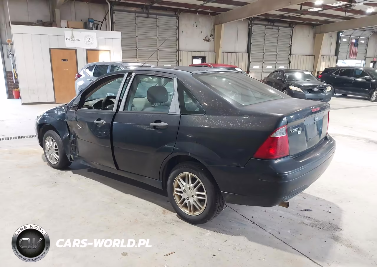 2007 Ford Focus S-Se-Ses VIN:1FAFP34NX7W356997 - 3