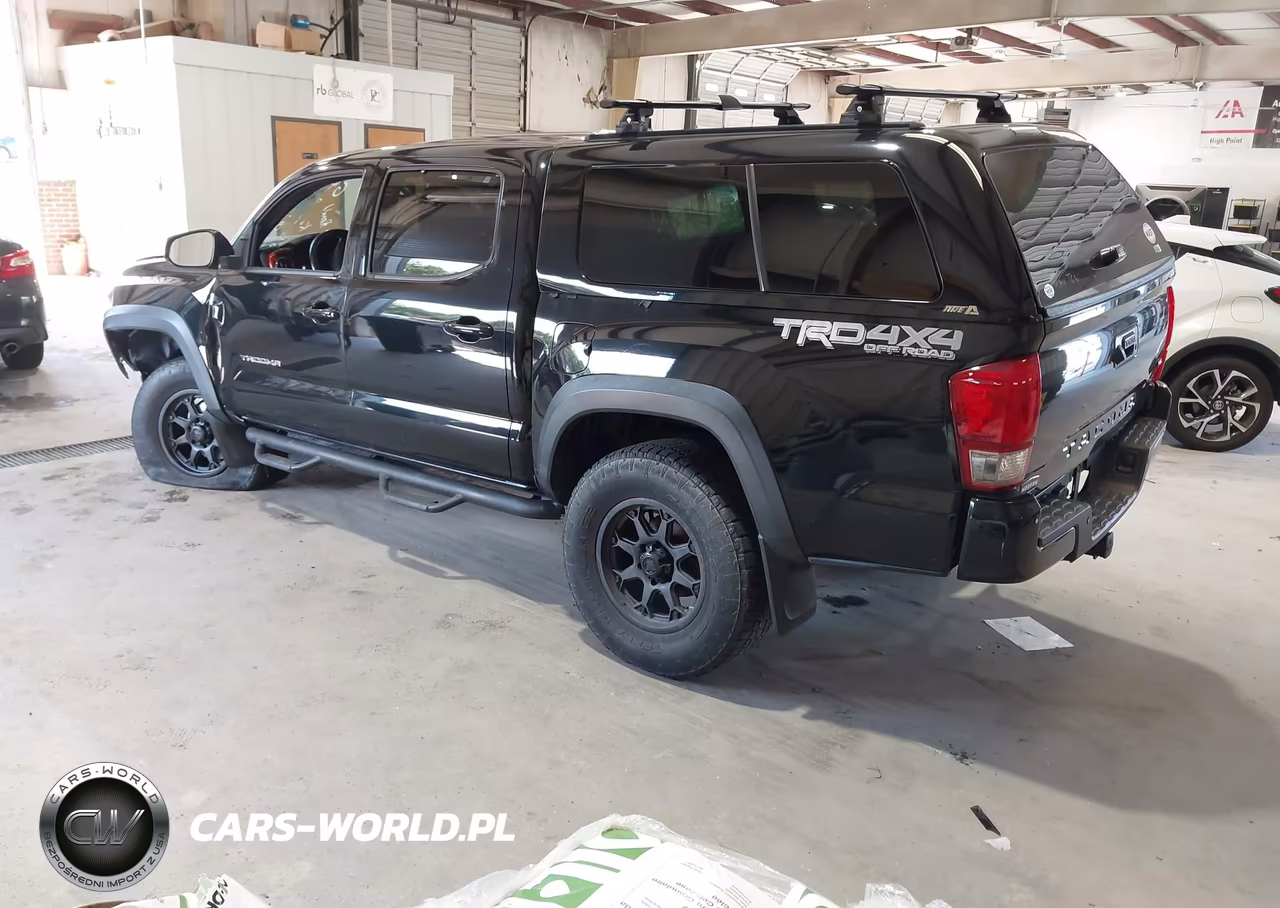 2017 Toyota Tacoma Trd Off Road VIN:5TFCZ5AN2HX058494 - 3
