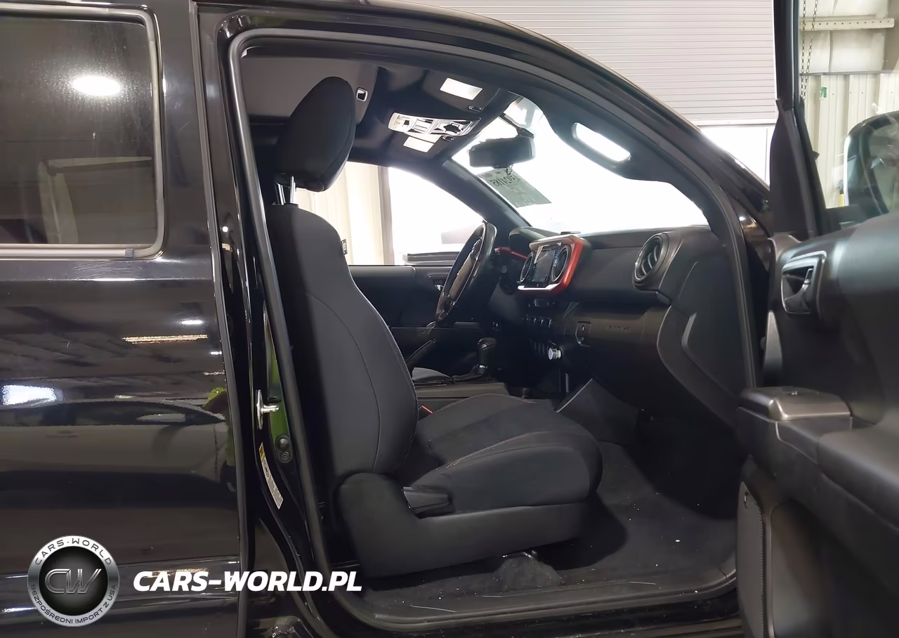 2017 Toyota Tacoma Trd Off Road VIN:5TFCZ5AN2HX058494 - 5