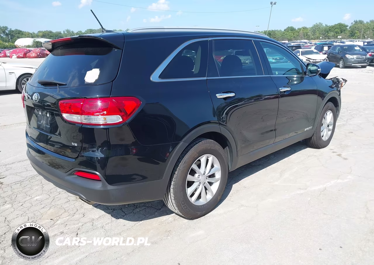 2018 Kia Sorento 3.3L Lx VIN:5XYPGDA50JG425922 - 4