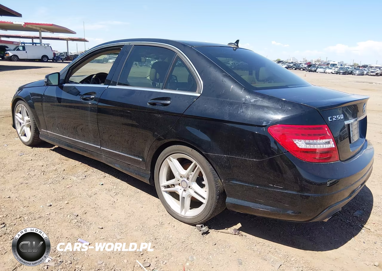 2013 Mercedes-Benz C 250 Sport VIN:WDDGF4HB7DA808863 - 3
