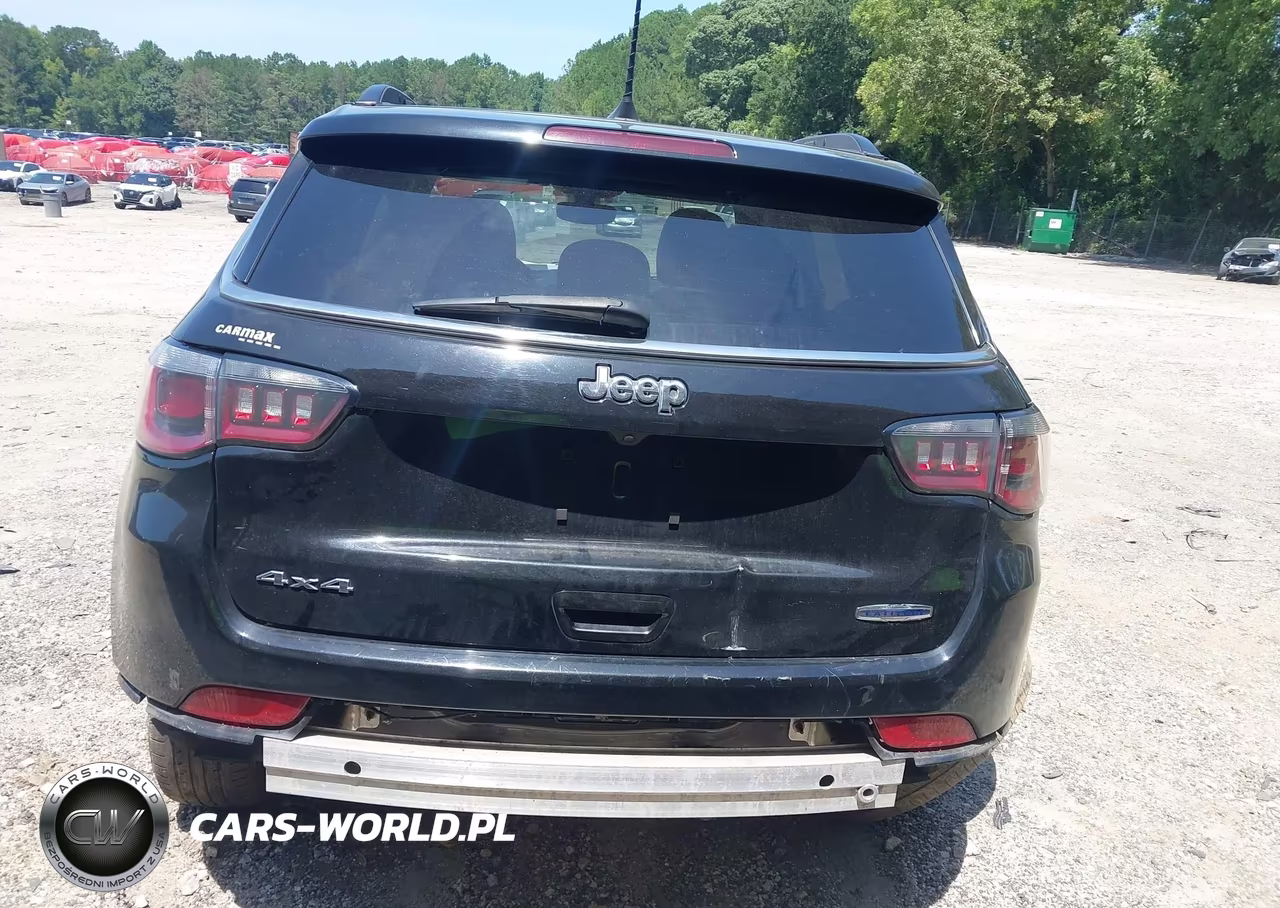 2019 Jeep Compass Latitude 4X4 VIN:3C4NJDBB1KT760923 - 16