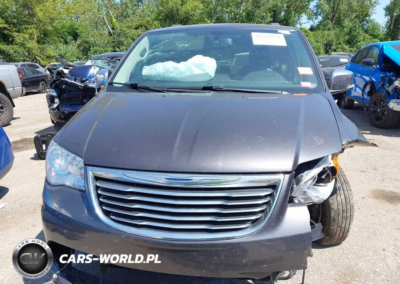 2015 Chrysler Town & Country Limited VIN:2C4RC1JG9FR743237 - 12