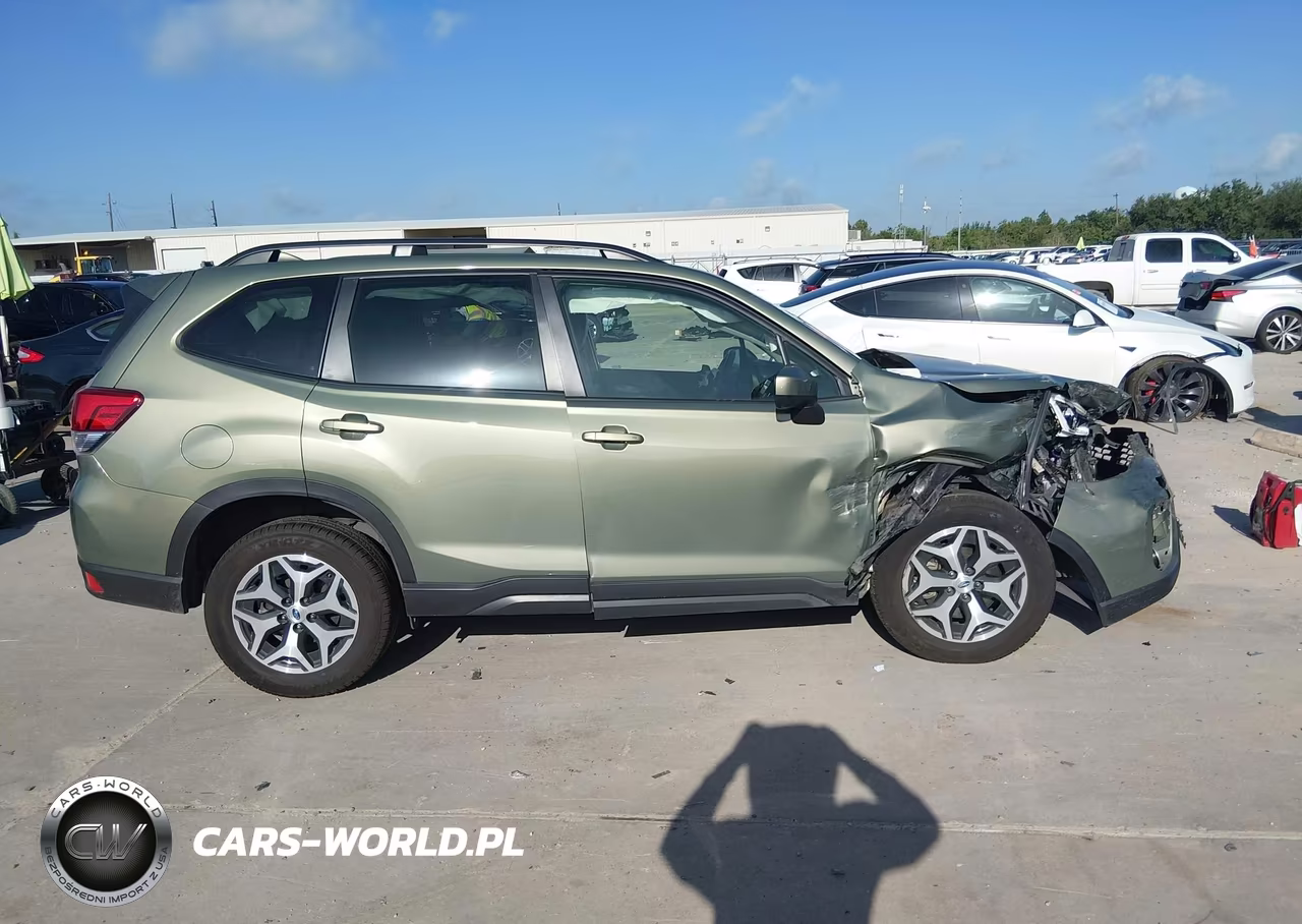 2021 Subaru Forester Premium VIN:JF2SKAJCXMH436459 - 14