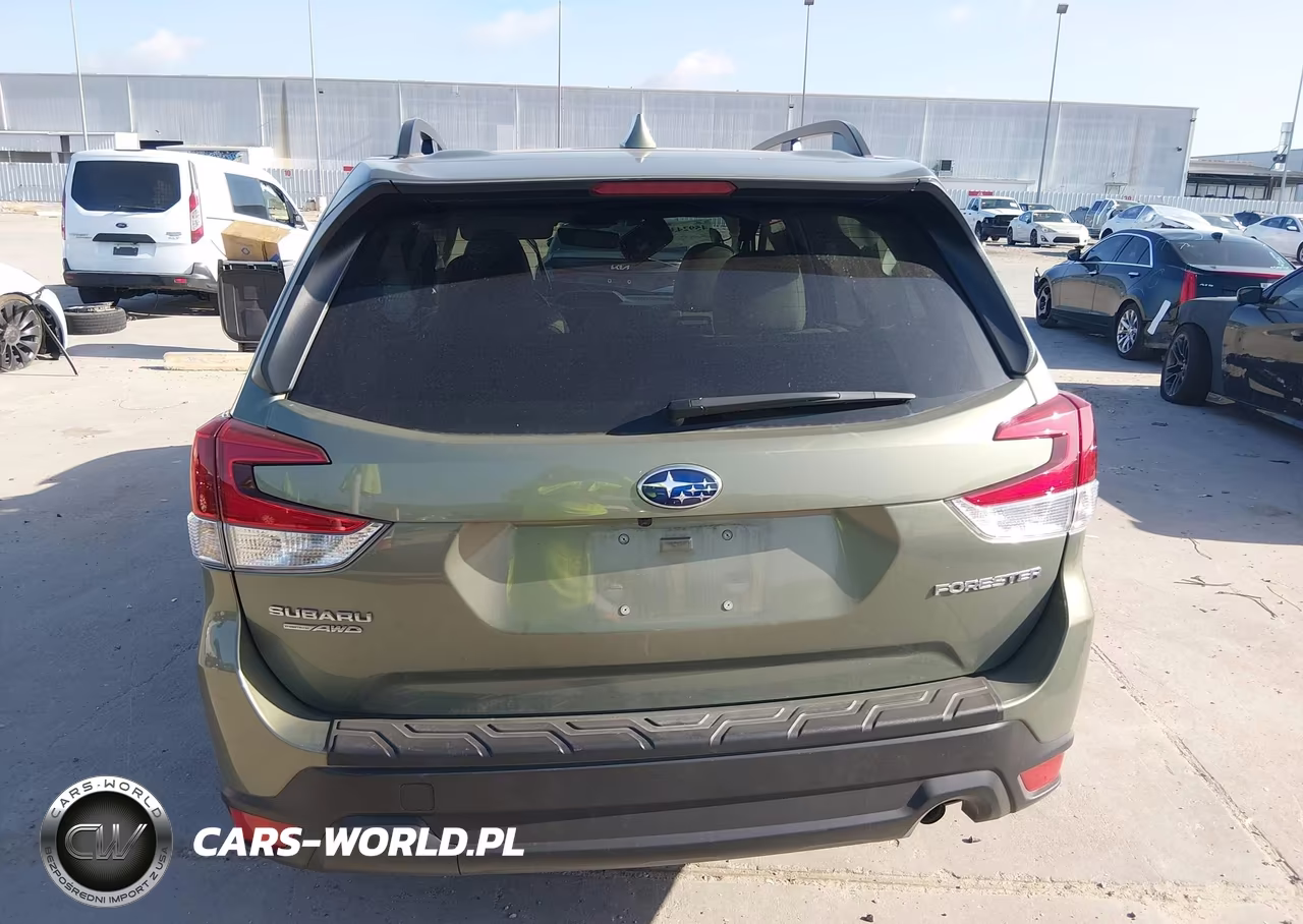 2021 Subaru Forester Premium VIN:JF2SKAJCXMH436459 - 17