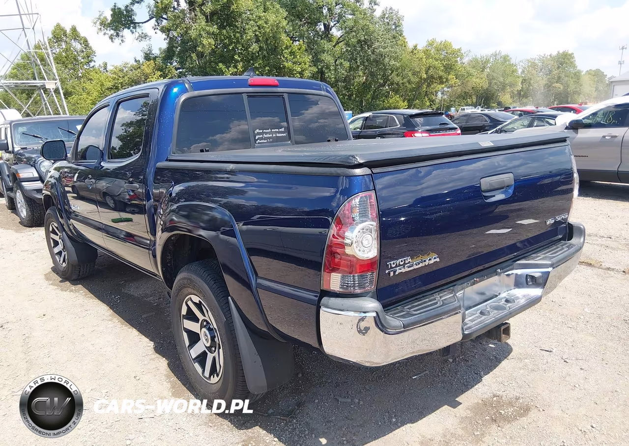 2012 Toyota Tacoma Base V6 VIN:3TMLU4EN5CM097808 - 3
