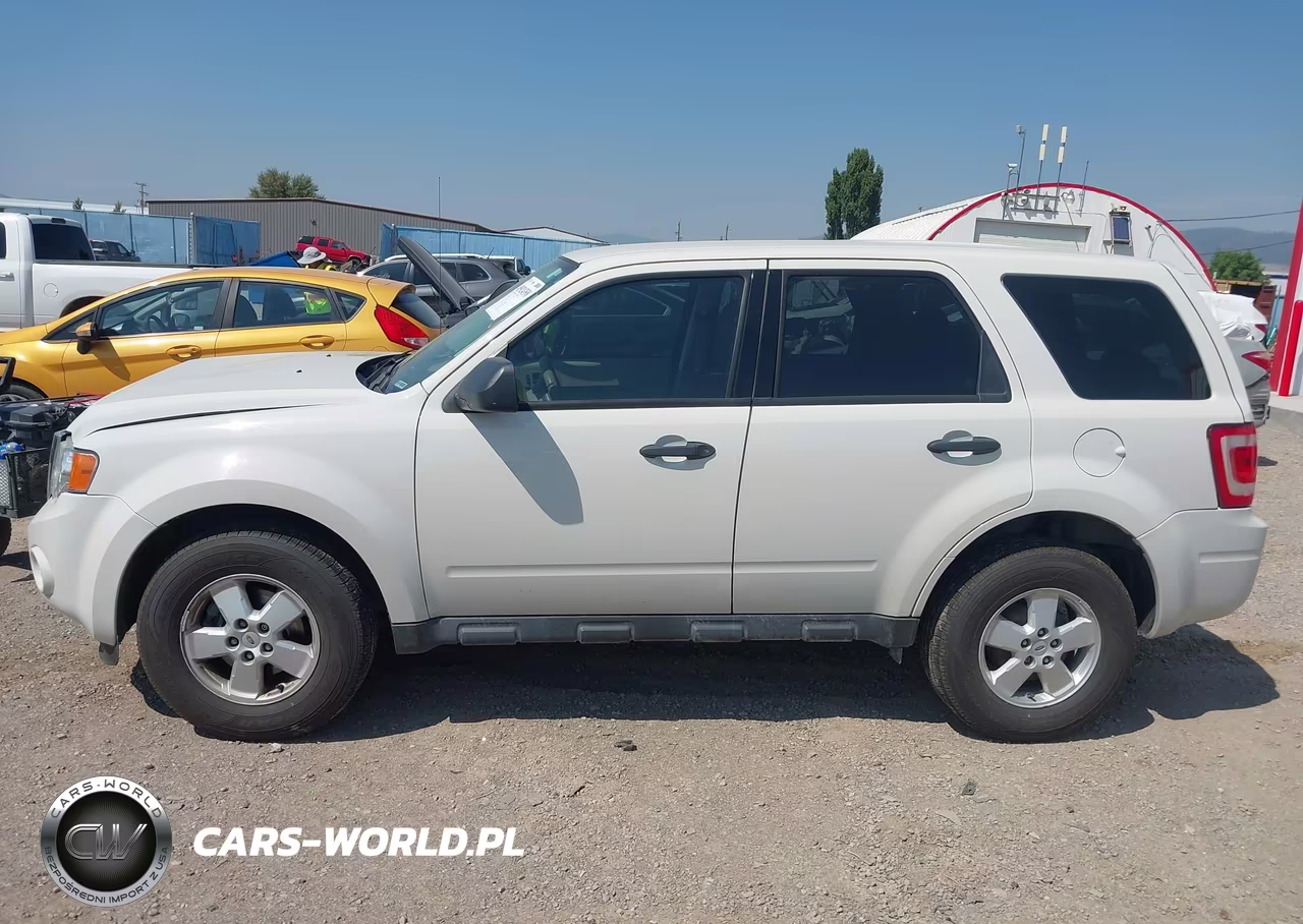 2010 Ford Escape Xls VIN:1FMCU0C74AKC48957 - 14
