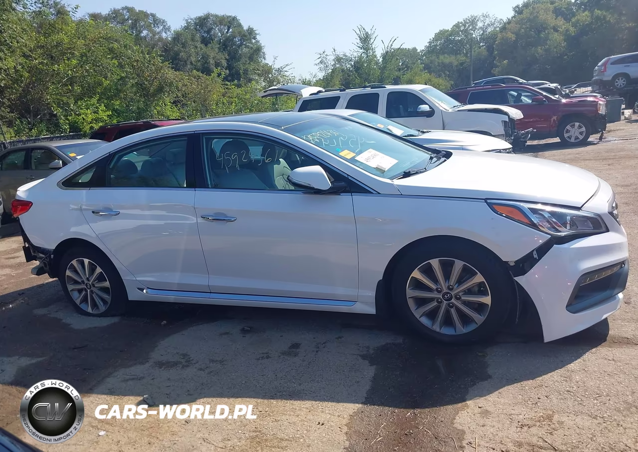 2016 Hyundai Sonata Limited VIN:5NPE34AF8GH368284 - 14