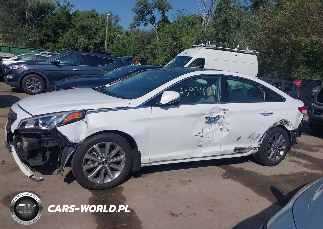 2016 Hyundai Sonata Limited VIN:5NPE34AF8GH368284 - 15