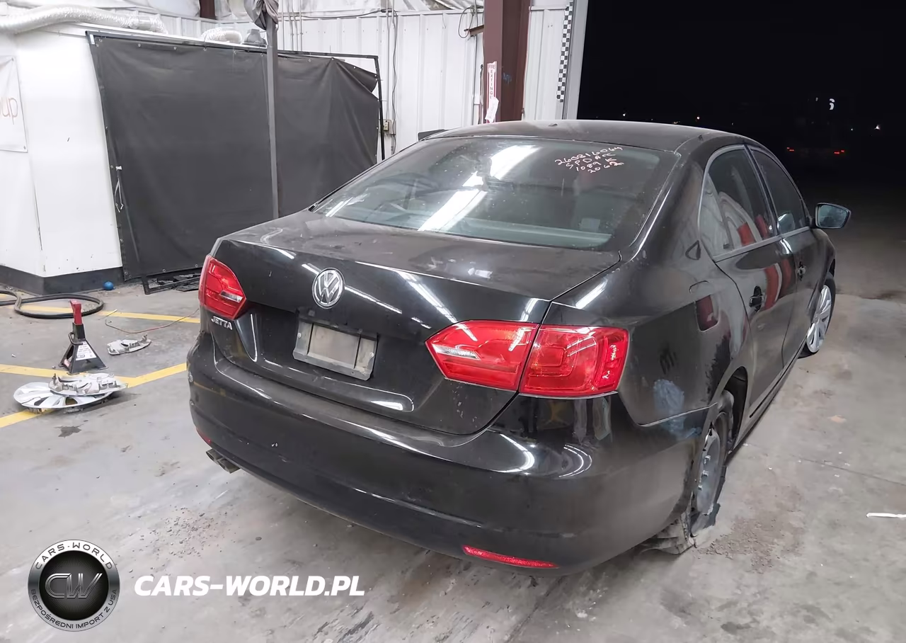 2013 Volkswagen Jetta 2.0L S VIN:3VW2K7AJ7DM382062 - 4