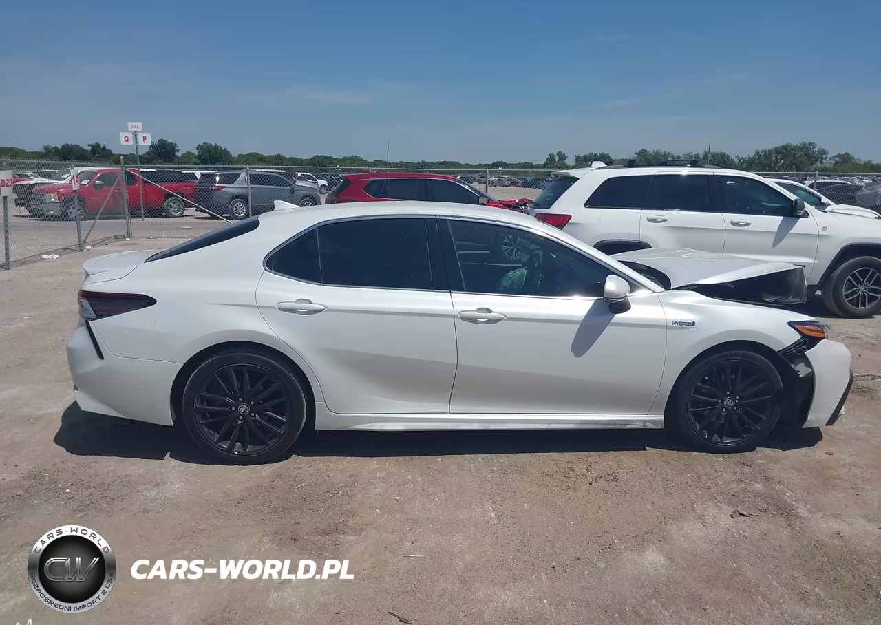 2021 Toyota Camry Xse Hybrid VIN:4T1K31AK4MU550477 - 13