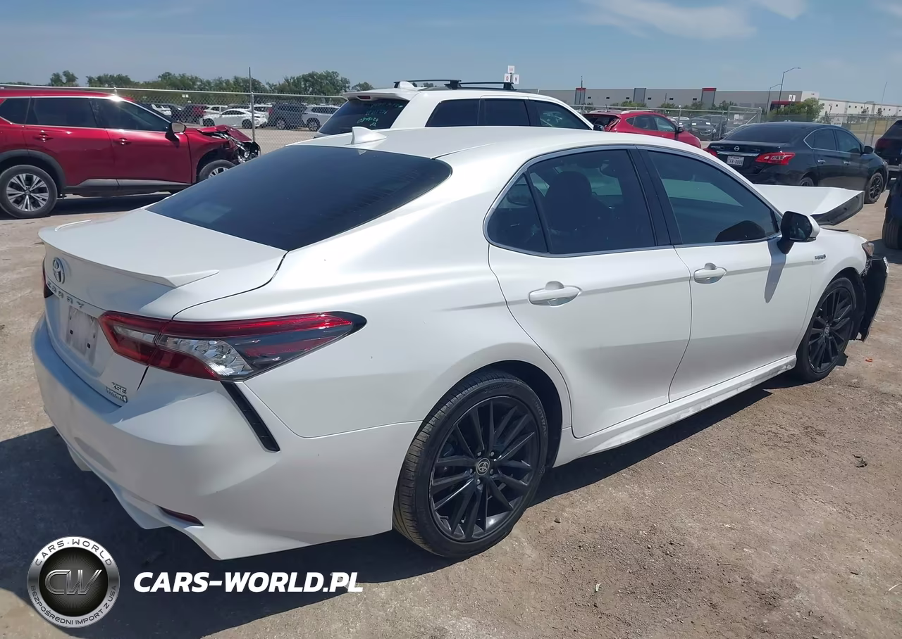 2021 Toyota Camry Xse Hybrid VIN:4T1K31AK4MU550477 - 4
