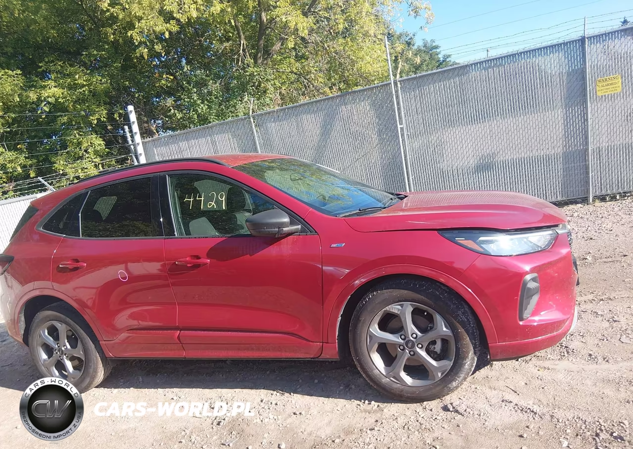 2023 Ford Escape St-Line VIN:1FMCU0MN7PUA52408 - 13
