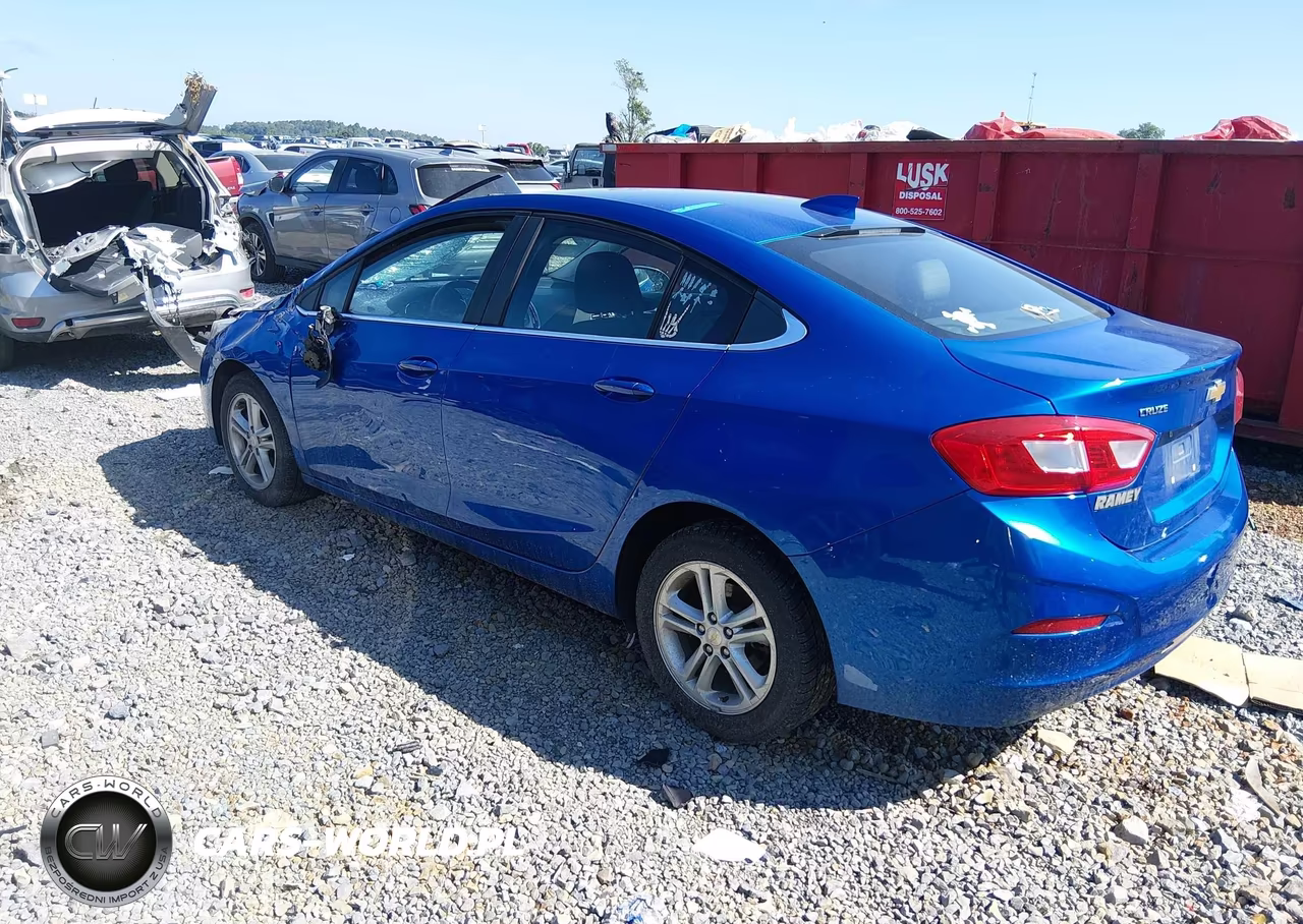 2017 Chevrolet Cruze Lt Auto VIN:1G1BE5SMXH7196984 - 3
