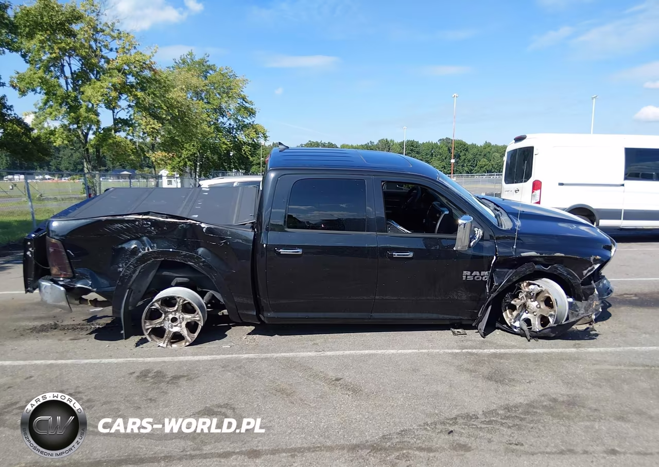 2017 Ram 1500 Laramie 4X4 5'7 Box VIN:1C6RR7NT4HS614288 - 12