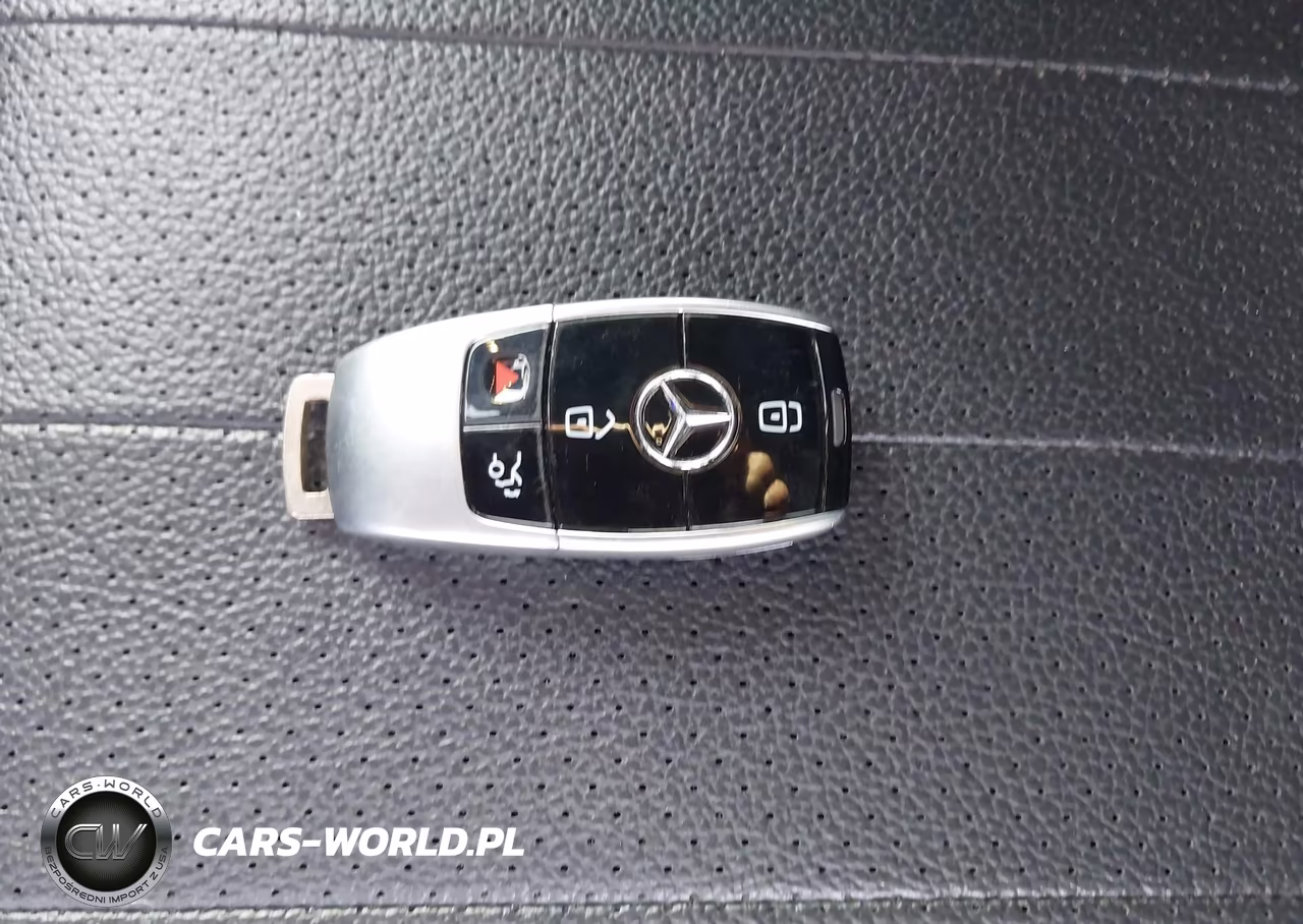 2017 Mercedes-Benz E 300 4Matic VIN:WDDZF4KB6HA170810 - 11