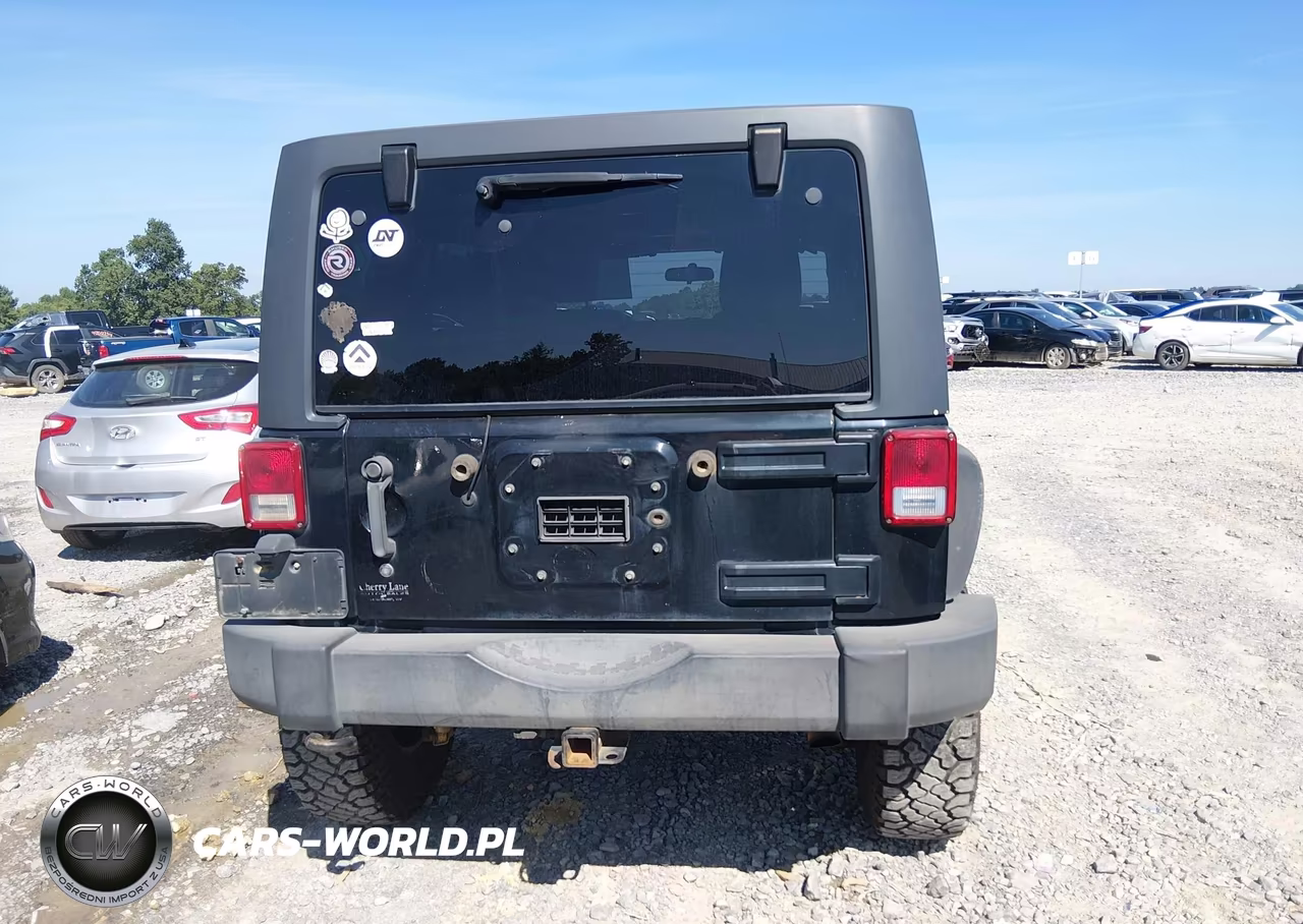 2012 Jeep Wrangler Unlimited Rubicon VIN:1C4BJWFG1CL261086 - 16
