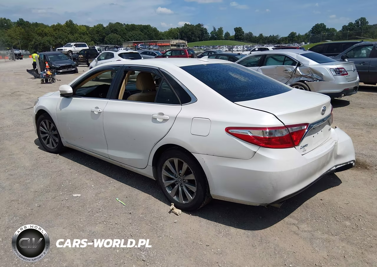 2017 Toyota Camry Xle V6 VIN:4T1BK1FKXHU585008 - 3