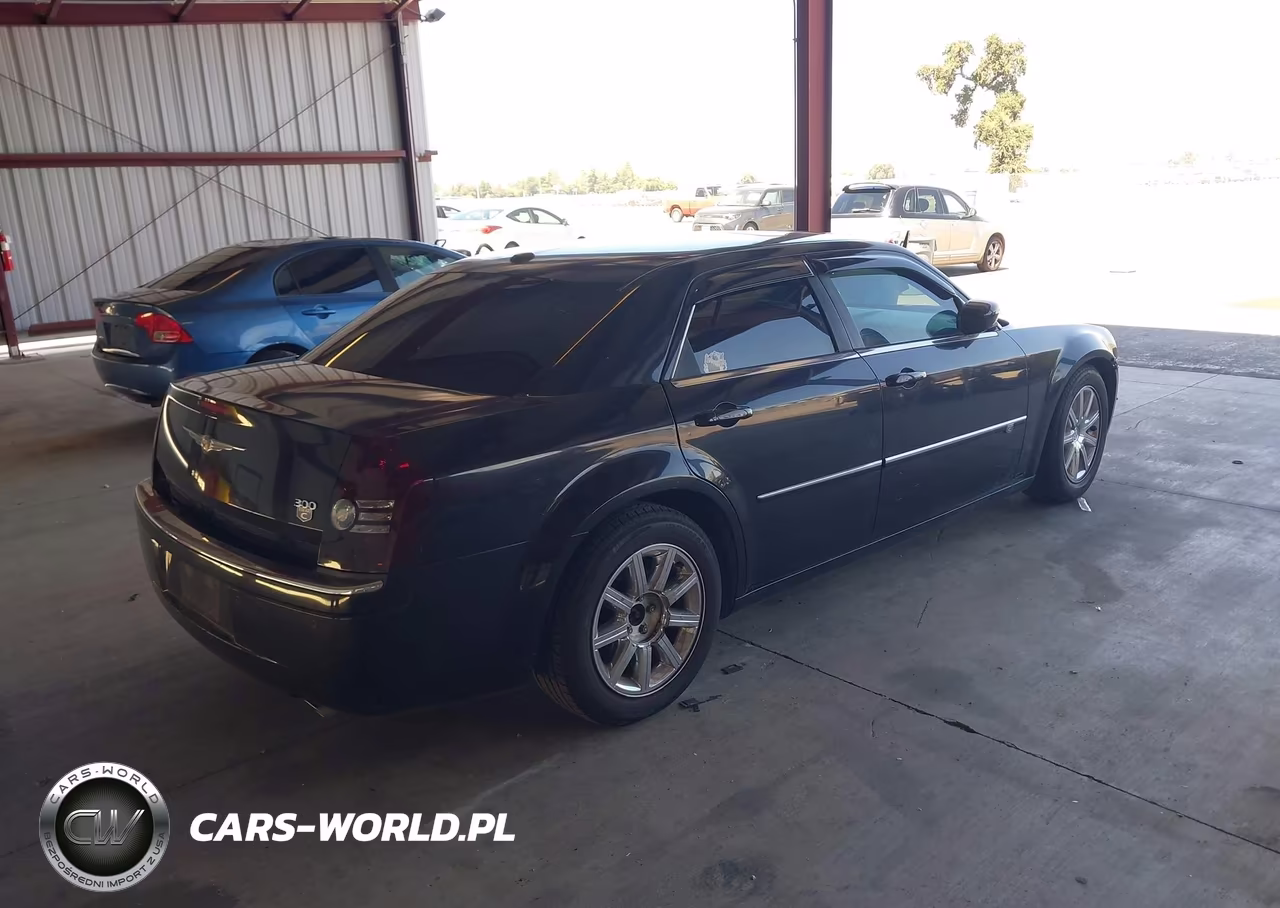 2010 Chrysler 300C Hemi VIN:2C3CA6CT8AH199898 - 4