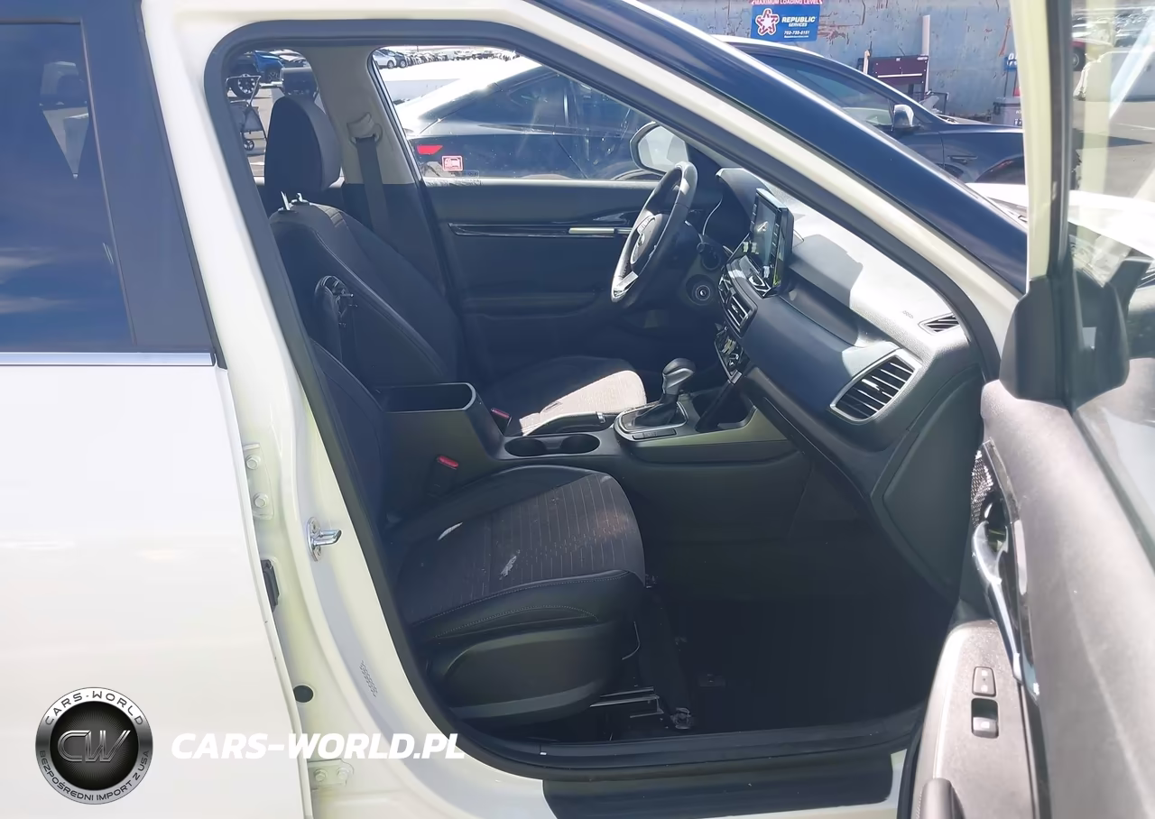 2021 Kia Seltos S VIN:KNDEU2AA8M7141781 - 5