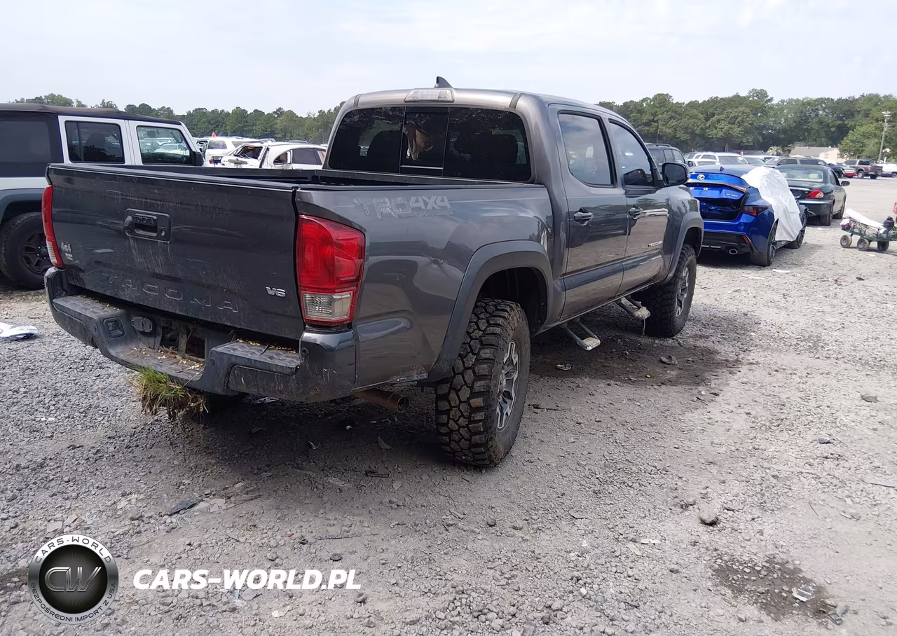 2017 Toyota Tacoma Trd Off Road VIN:5TFCZ5ANXHX074605 - 4