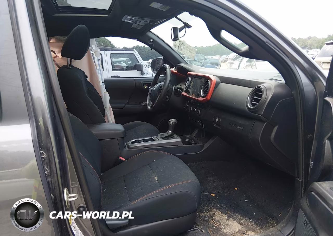 2017 Toyota Tacoma Trd Off Road VIN:5TFCZ5ANXHX074605 - 5