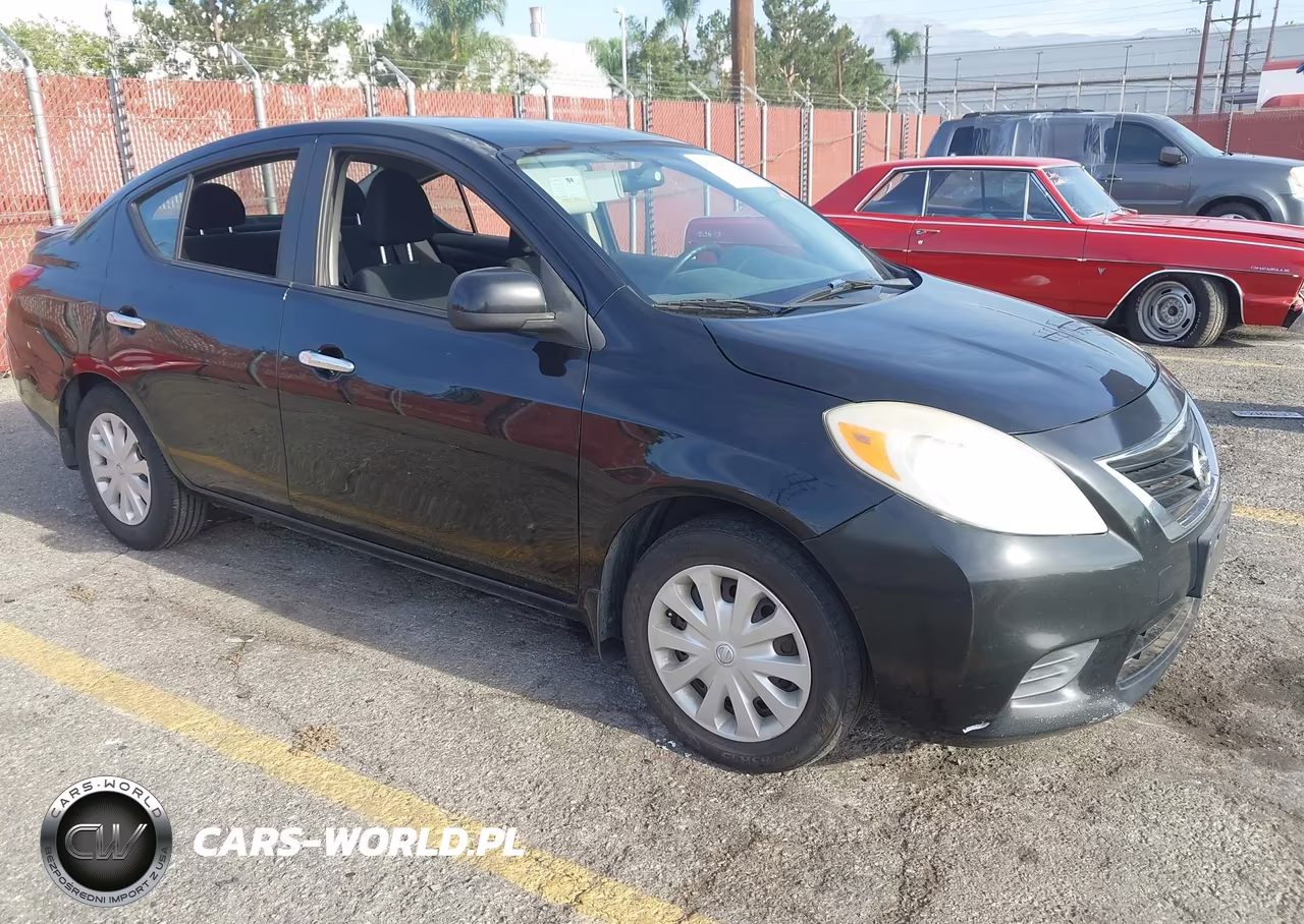 2013 Nissan Versa 1.6 Sv
