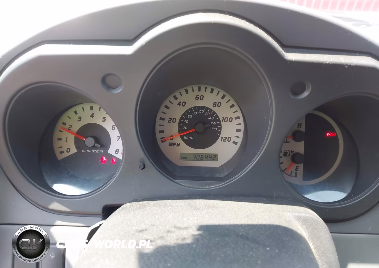 2004 Nissan Xterra Xe VIN:5N1ED28T04C617497 - 7