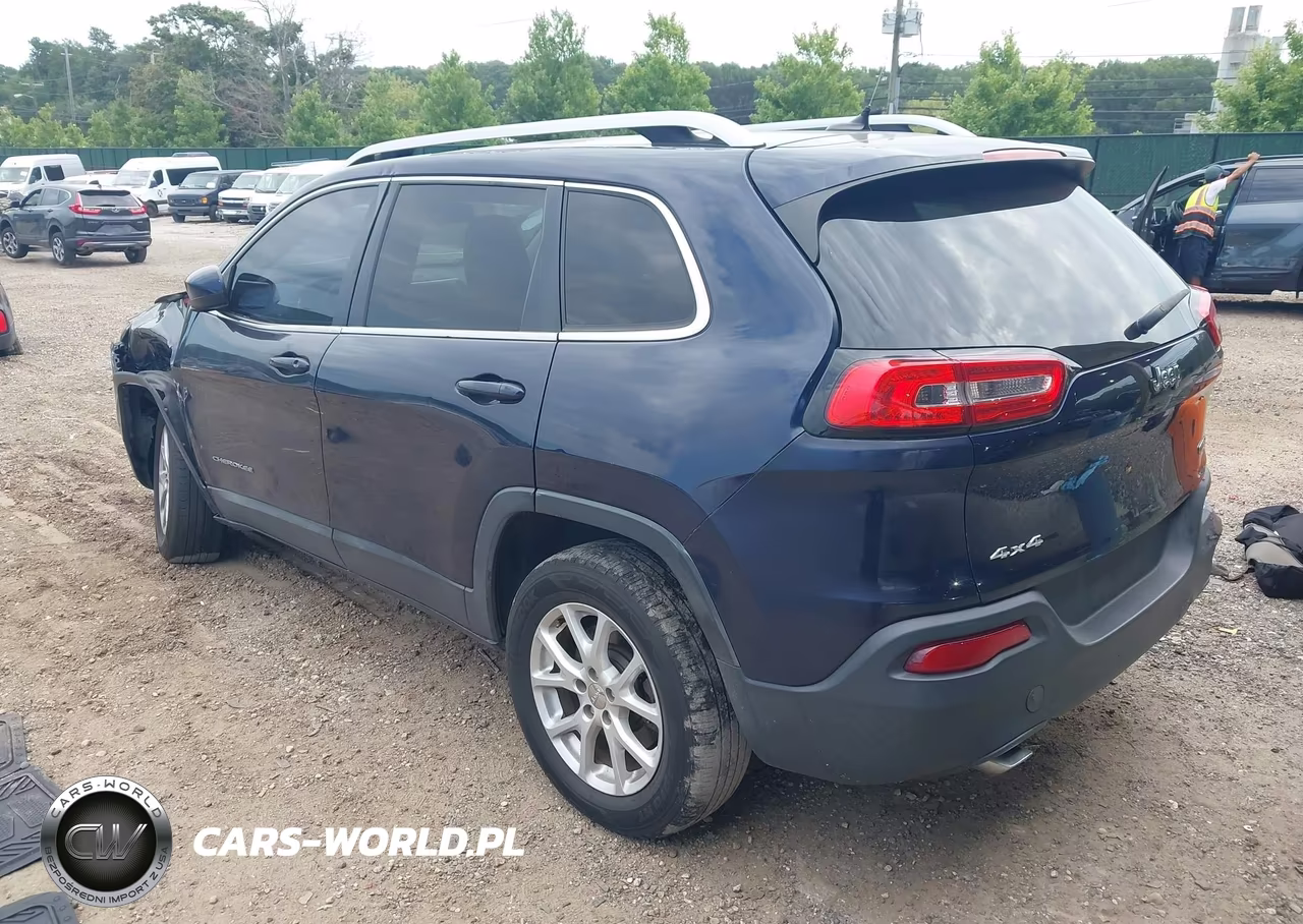 2014 Jeep Cherokee Latitude VIN:1C4PJMCB6EW186230 - 3