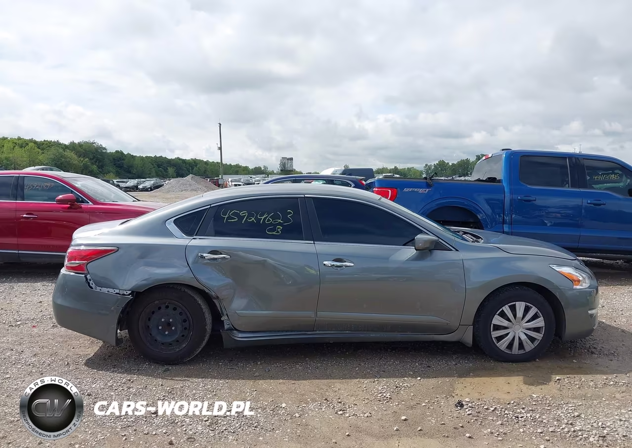 2015 Nissan Altima 2.5 S VIN:1N4AL3AP0FC455582 - 13