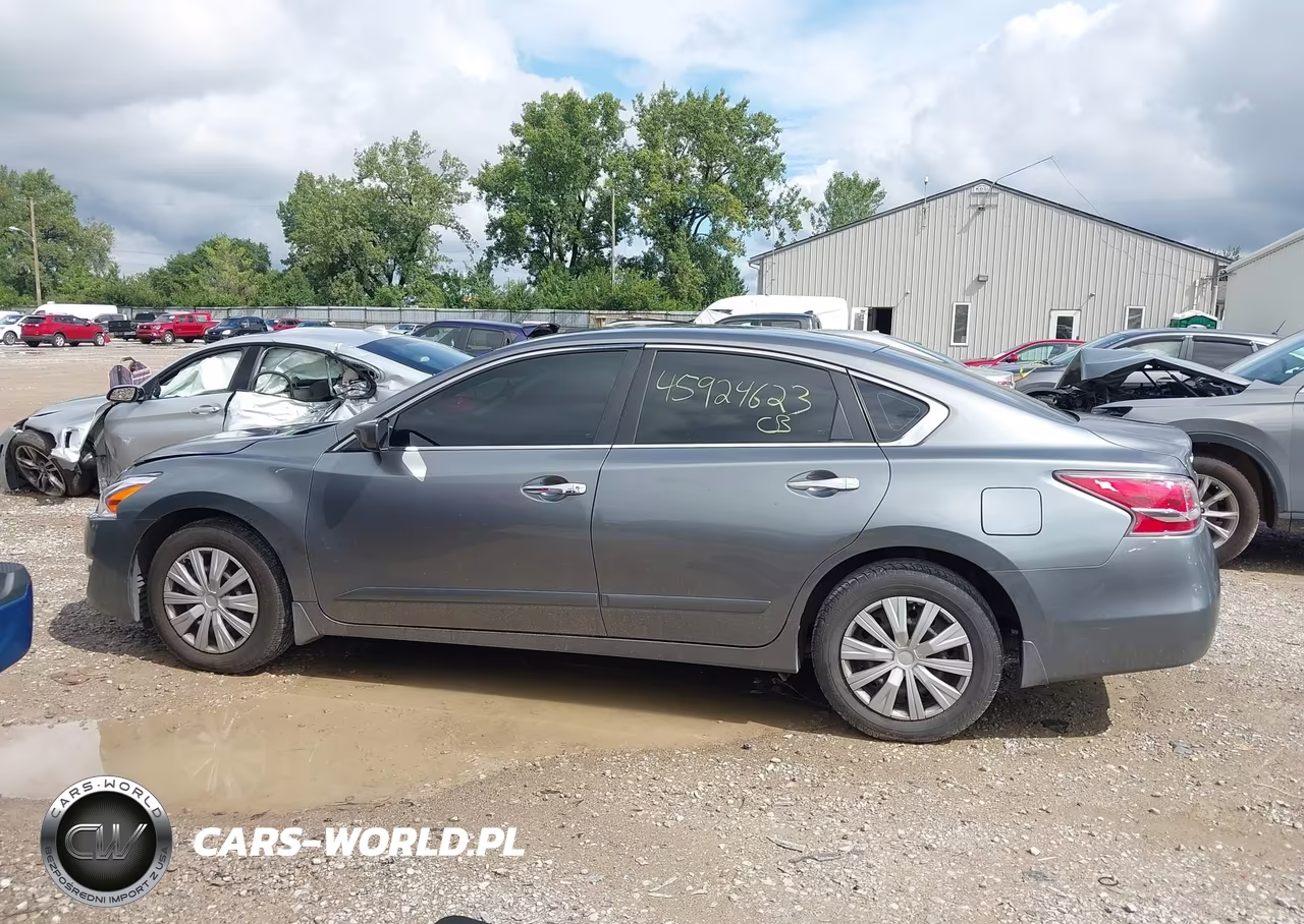 2015 Nissan Altima 2.5 S VIN:1N4AL3AP0FC455582 - 14