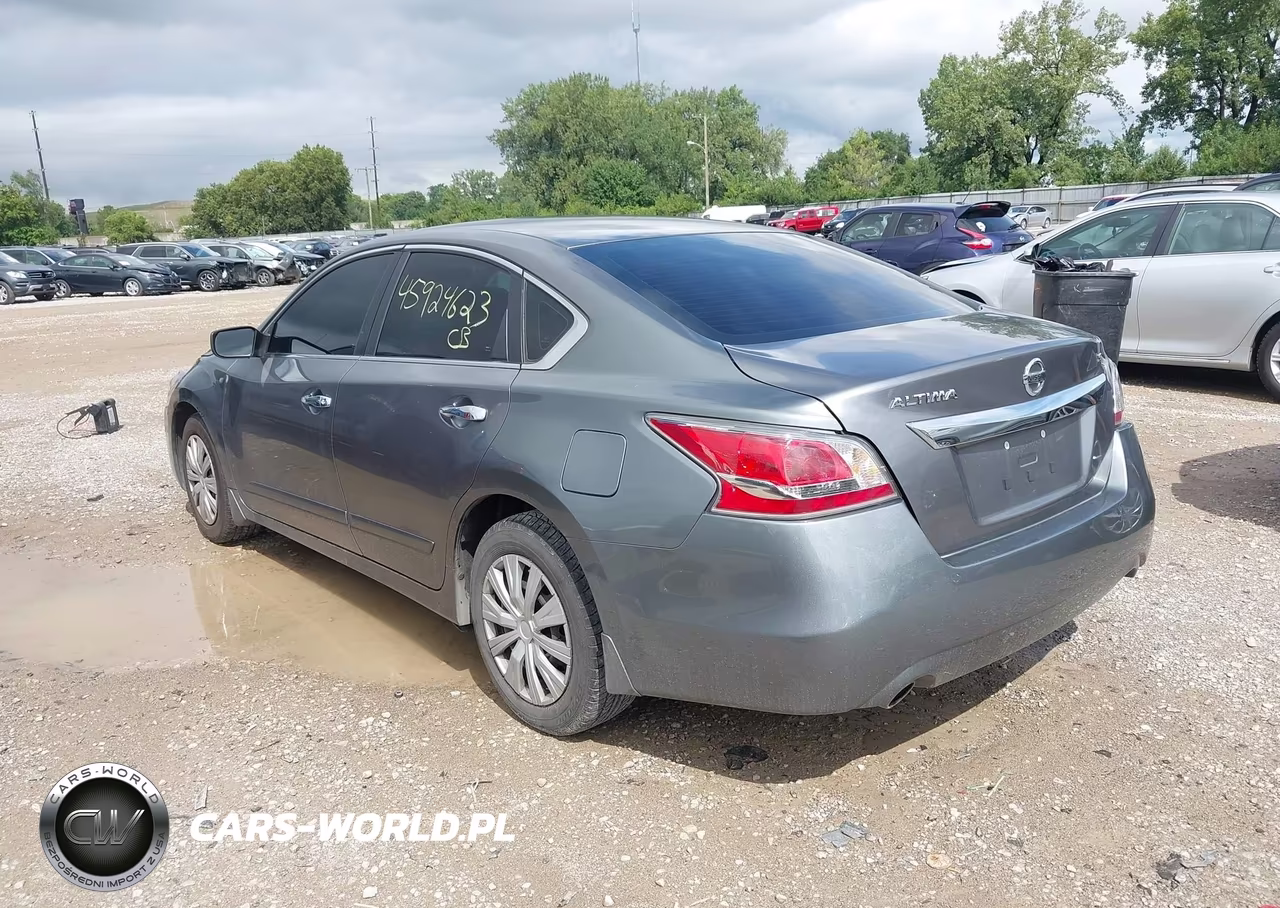 2015 Nissan Altima 2.5 S VIN:1N4AL3AP0FC455582 - 3