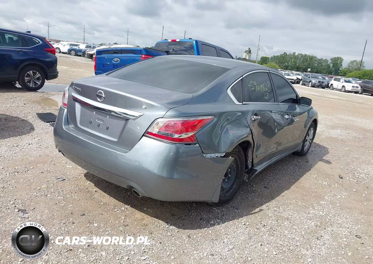 2015 Nissan Altima 2.5 S VIN:1N4AL3AP0FC455582 - 4