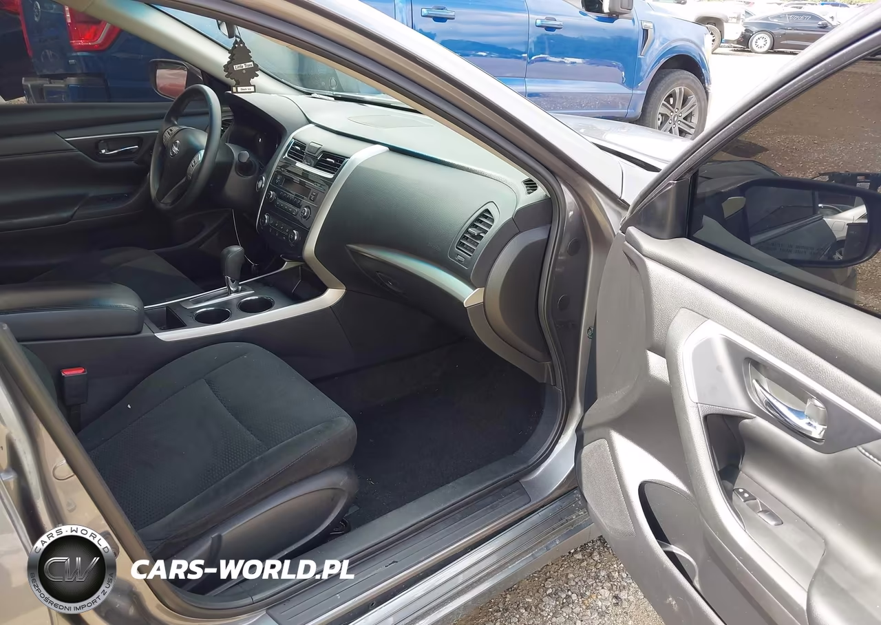 2015 Nissan Altima 2.5 S VIN:1N4AL3AP0FC455582 - 5