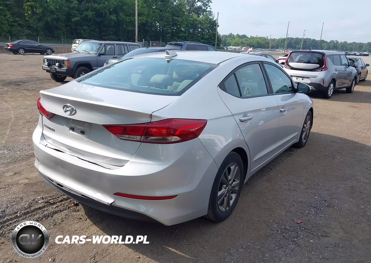 2017 Hyundai Elantra Se VIN:5NPD84LF6HH015456 - 4