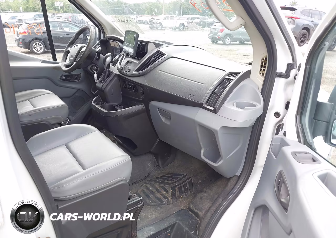 2015 Ford Transit-250 VIN:1FTNR1ZM9FKA55843 - 5