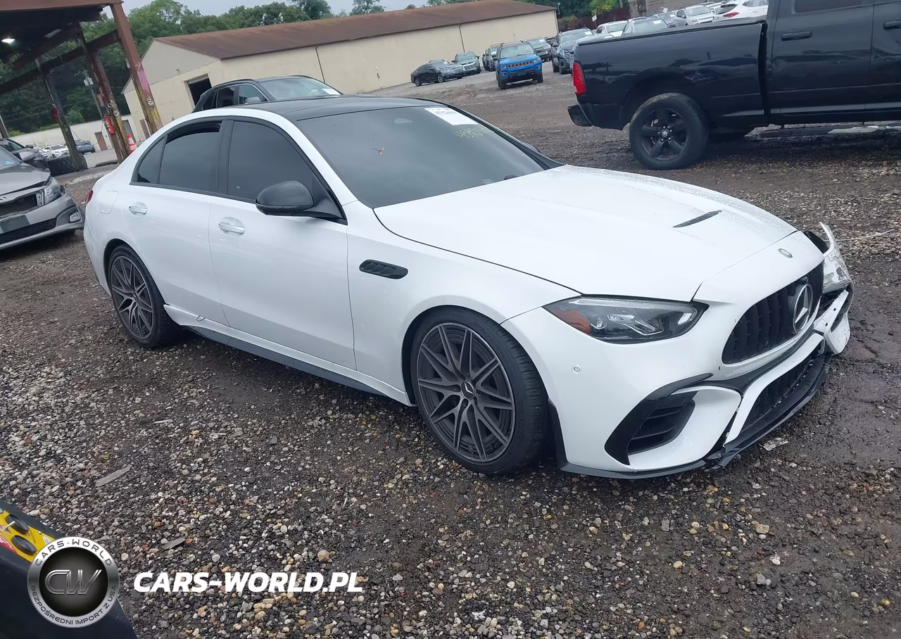 2024 Mercedes-Benz Amg C 63 S E Performance – zdjęcie 1 z 16