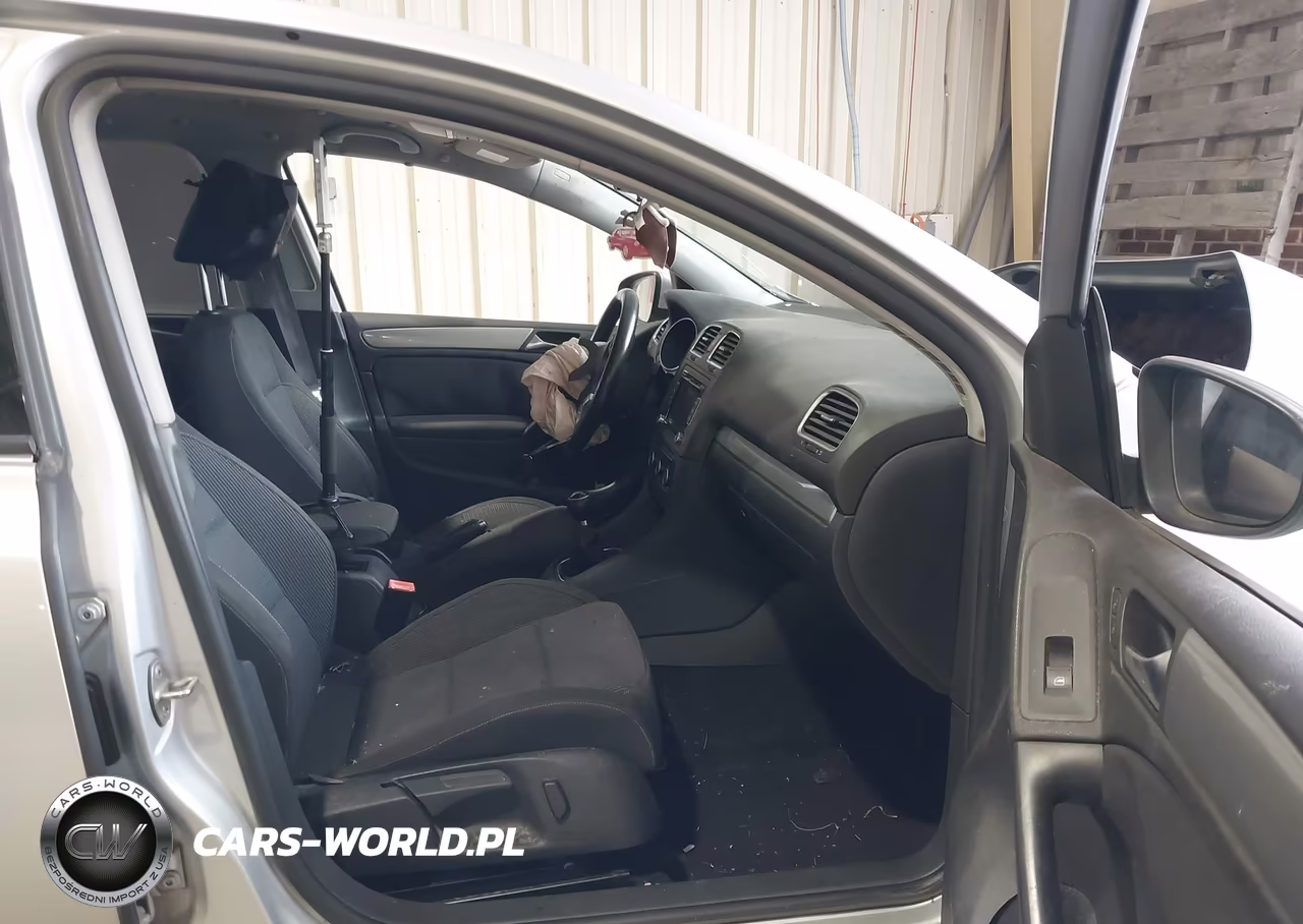 2013 Volkswagen Golf 2.0L Tdi 4-Door VIN:WVWNM7AJ3DW131470 - 5