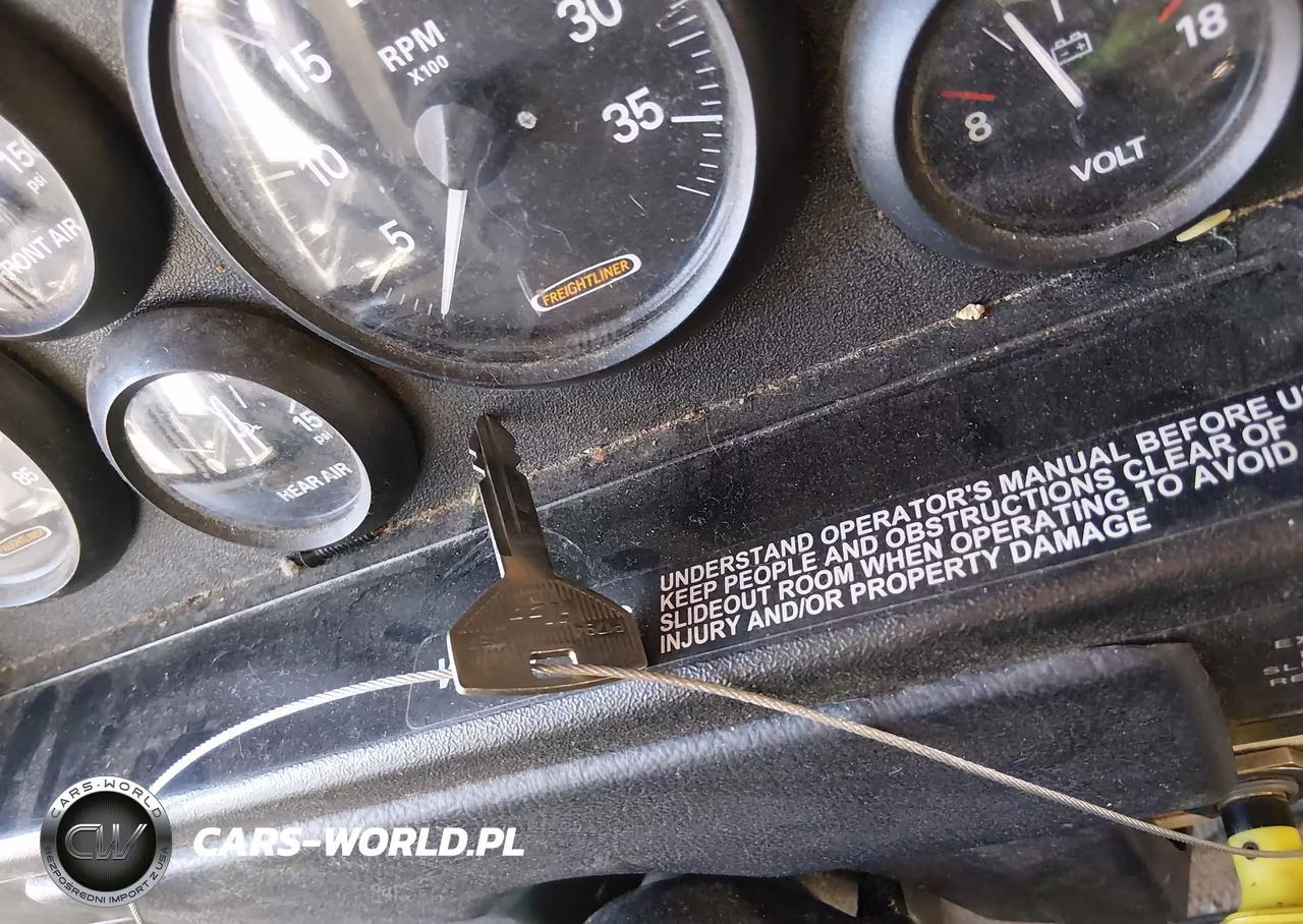 2004 Freightliner Chassis X Line Motor Home VIN:4UZAAHDC64CN04203 - 11