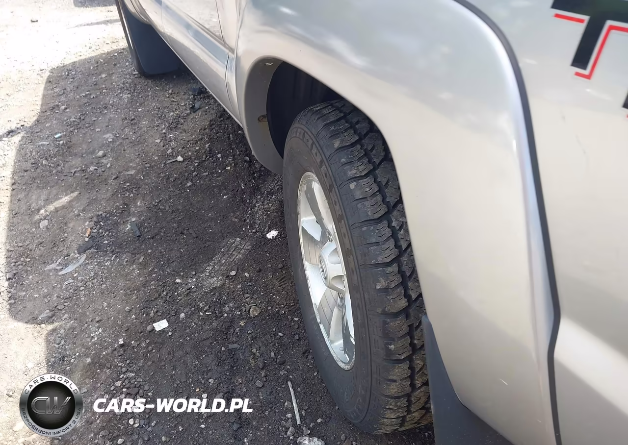 2015 Toyota Tacoma Base V6 VIN:5TFLU4EN0FX139865 - 17