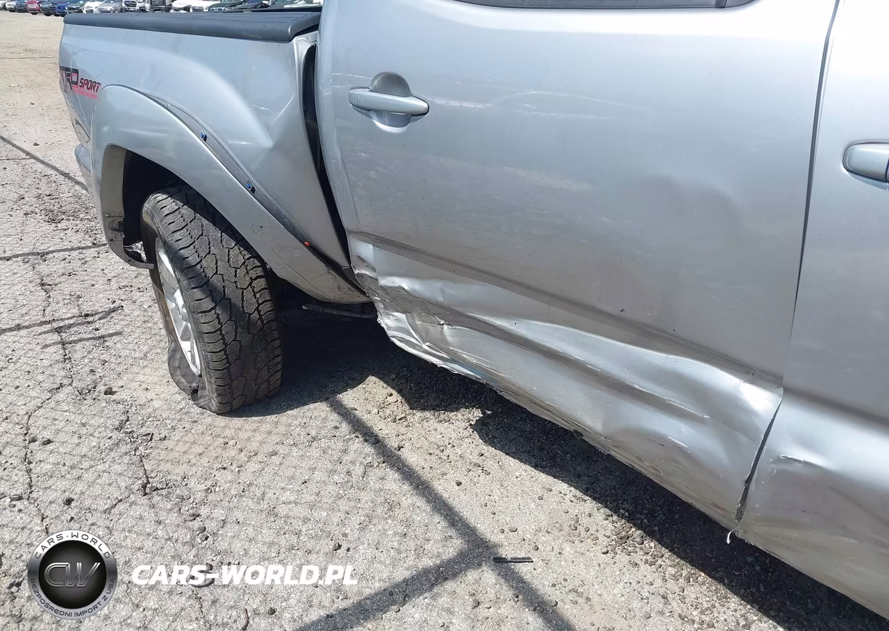 2015 Toyota Tacoma Base V6 VIN:5TFLU4EN0FX139865 - 6