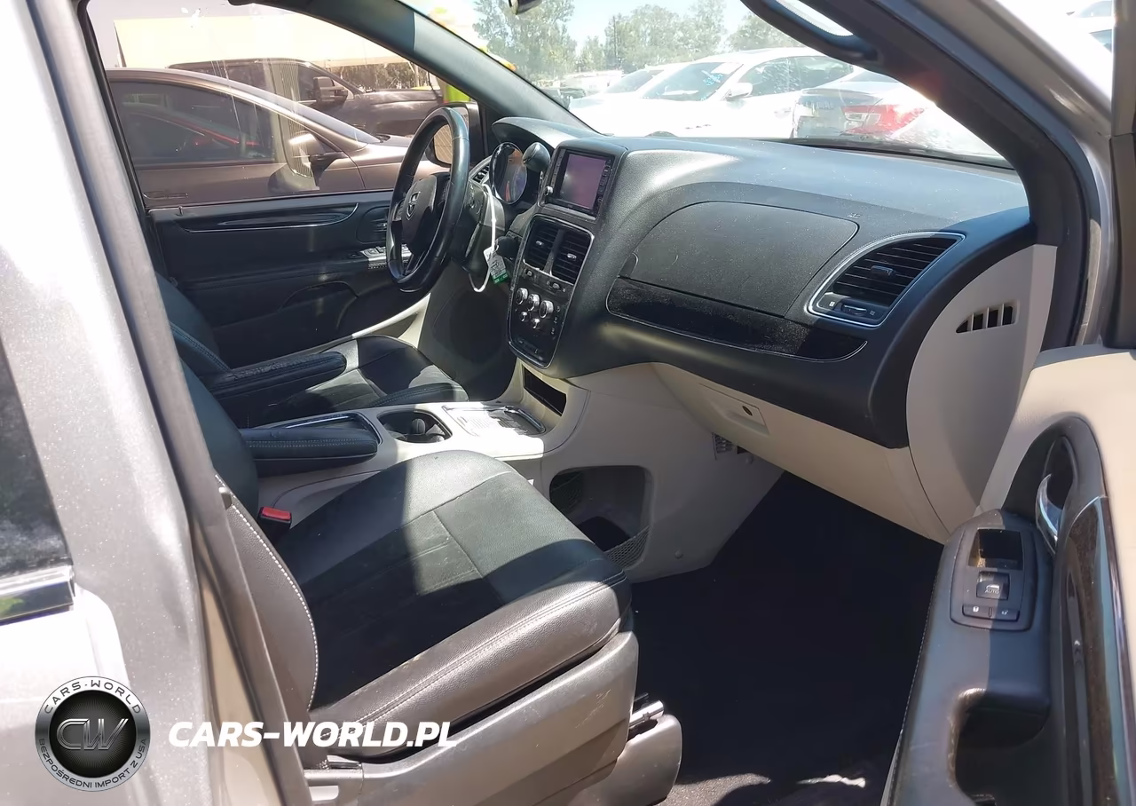 2018 Dodge Grand Caravan Sxt VIN:2C4RDGCG0JR265151 - 5