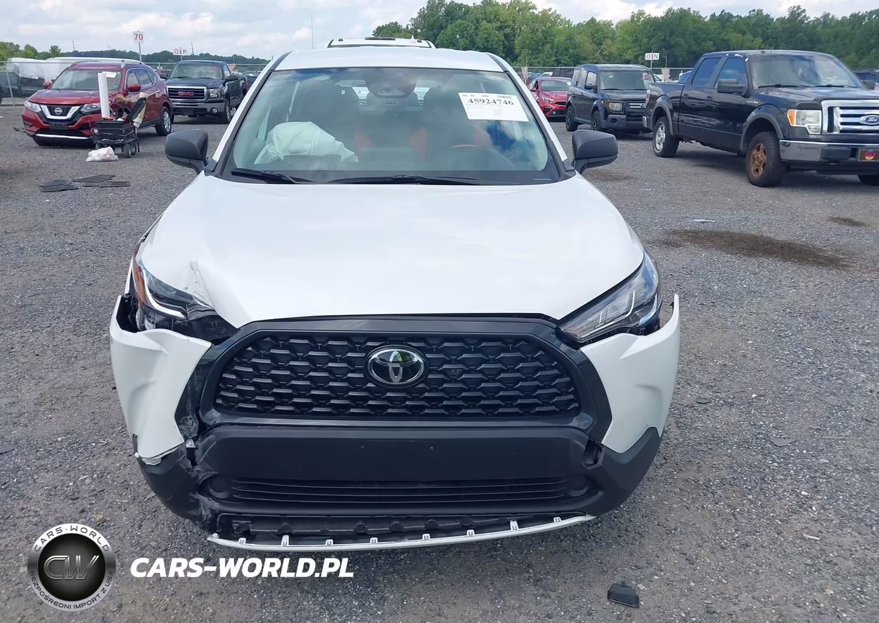 2024 Toyota Corolla Cross L VIN:7MUAAAAG1RV096840 - 12