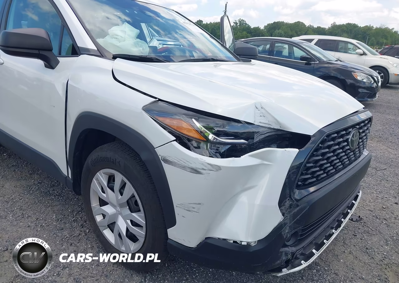 2024 Toyota Corolla Cross L VIN:7MUAAAAG1RV096840 - 6
