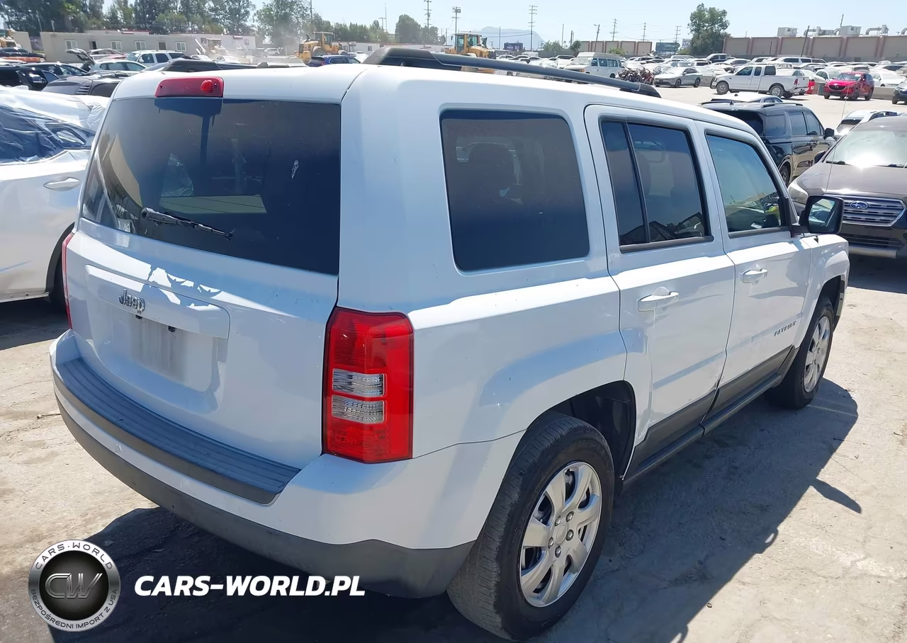 2016 Jeep Patriot Sport VIN:1C4NJPBA9GD688732 - 4