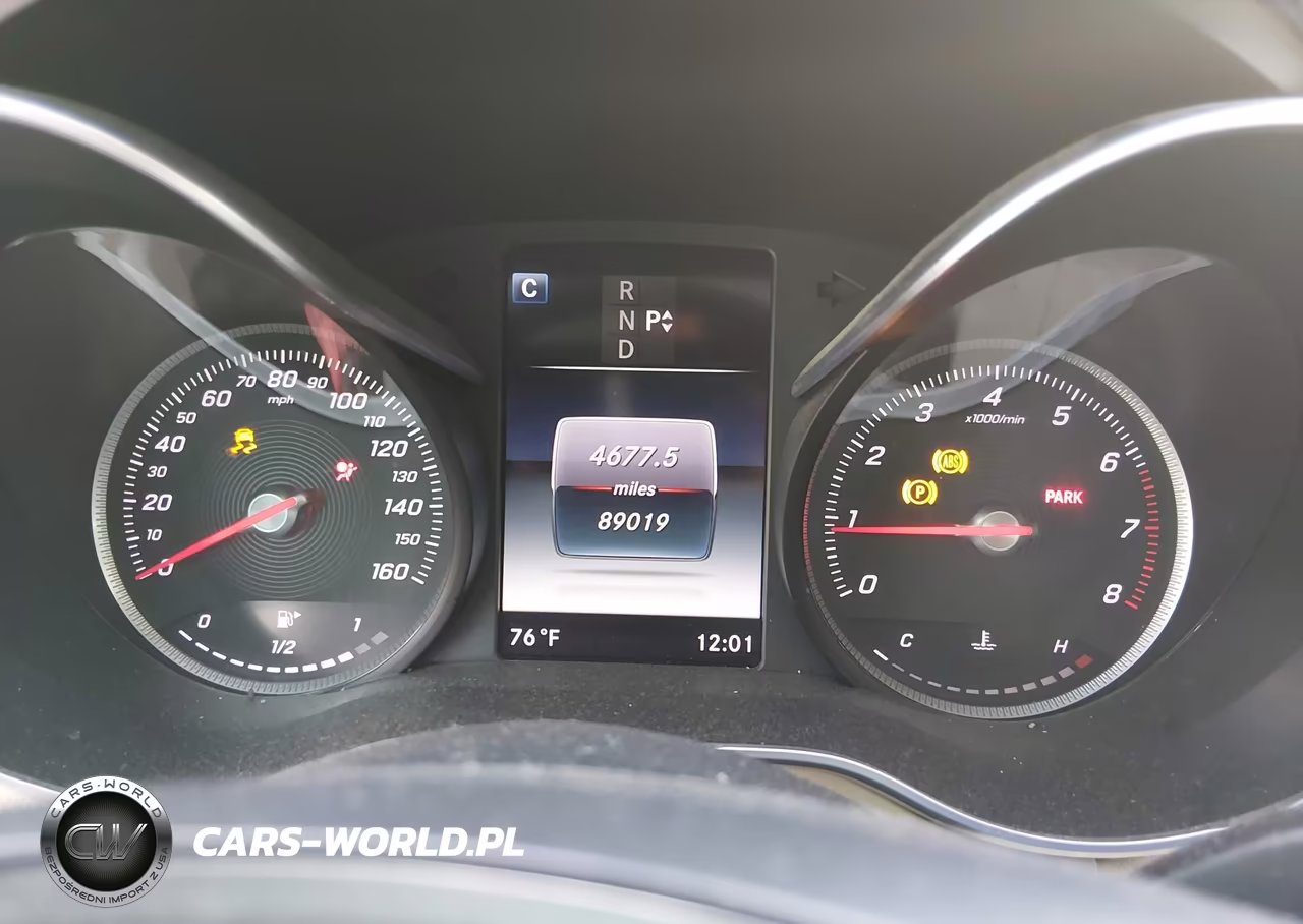 2018 Mercedes-Benz C 300 VIN:55SWF4JB8JU276556 - 15