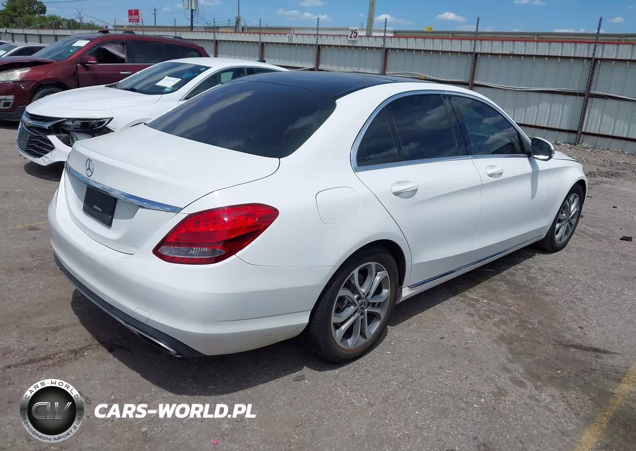 2018 Mercedes-Benz C 300 VIN:55SWF4JB8JU276556 - 4