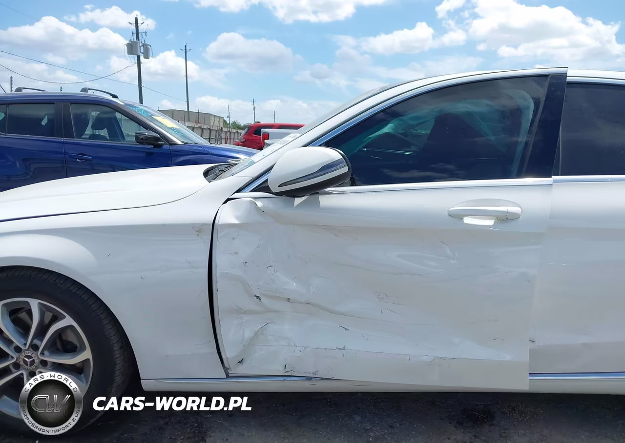 2018 Mercedes-Benz C 300 VIN:55SWF4JB8JU276556 - 6