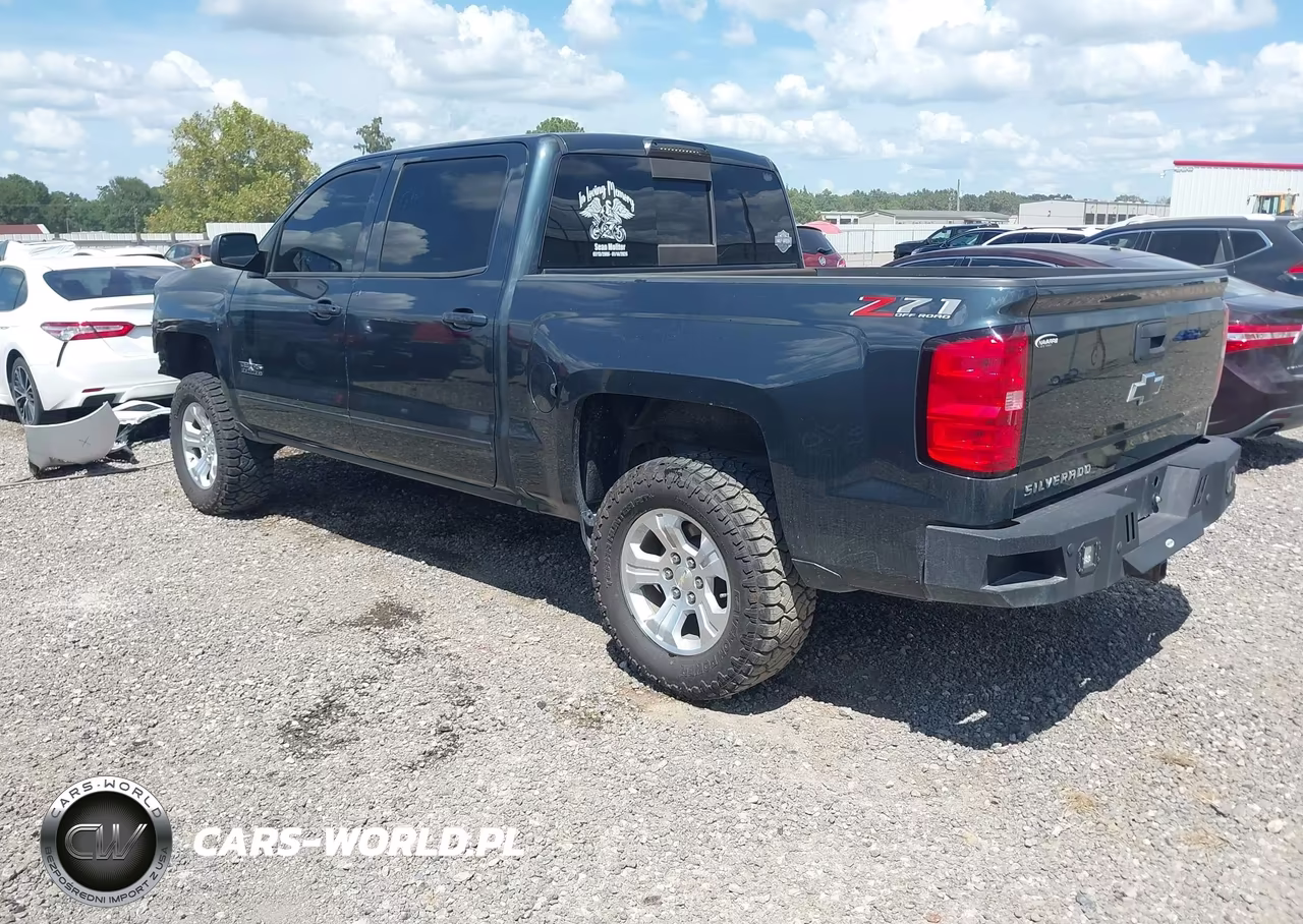 2018 Chevrolet Silverado 1500 2Lt VIN:3GCUKREC1JG514309 - 3