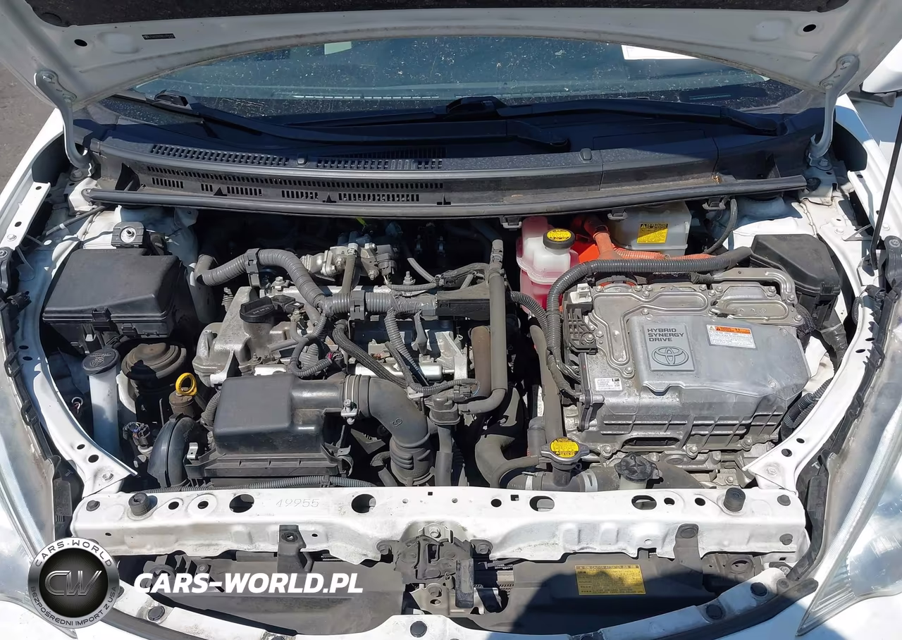 2013 Toyota Prius C Two VIN:JTDKDTB39D1055908 - 10